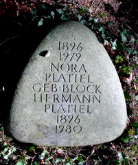 Tombe de Nora et Hermann Platiel au cimetière principal de Kassel.